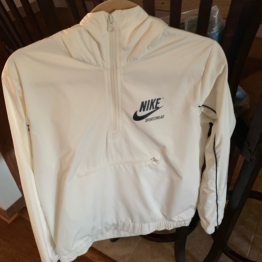 Nike wind breaker